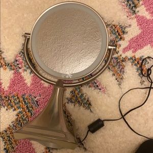 Ihome bluetooth vanity mirror READ DESCRIPTION